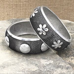 🍀 Metal Mesh Wide Bangle Bracelet
